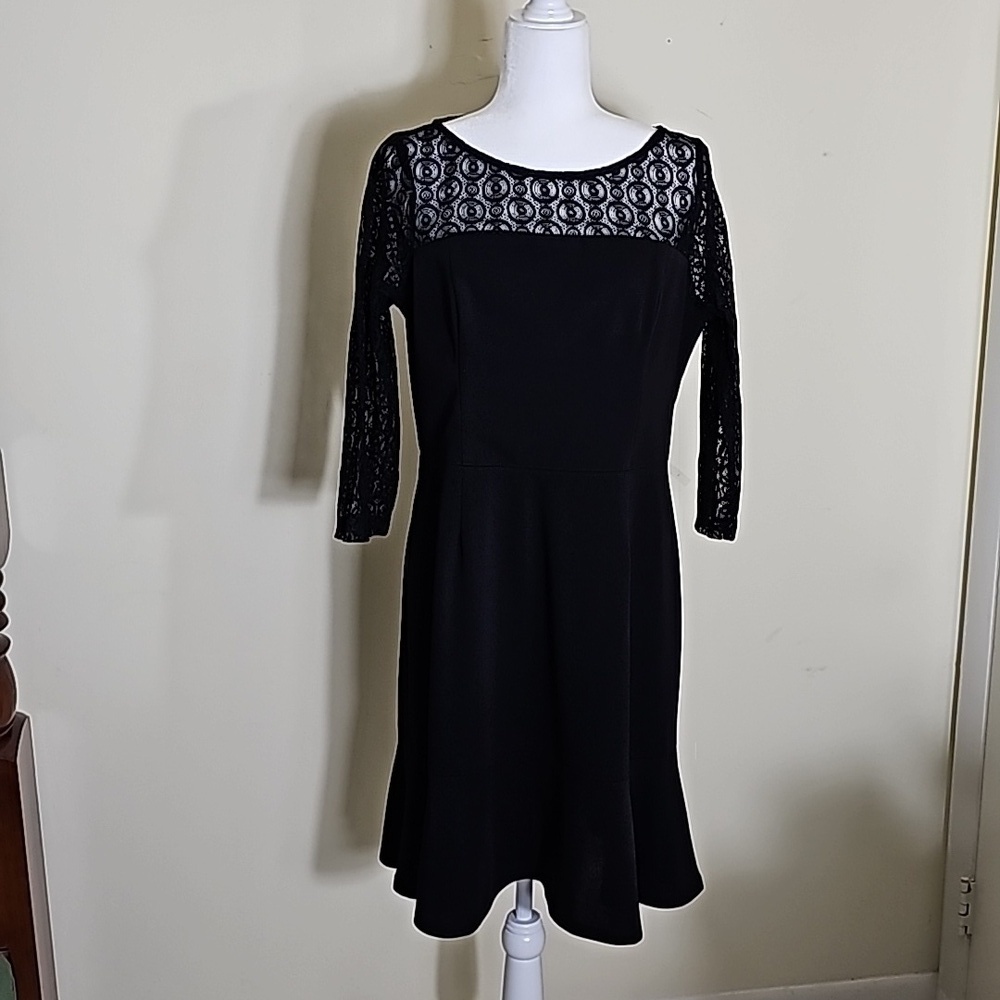 Nine West Dress Women's Black with open lace shoulder and arms  Size 14